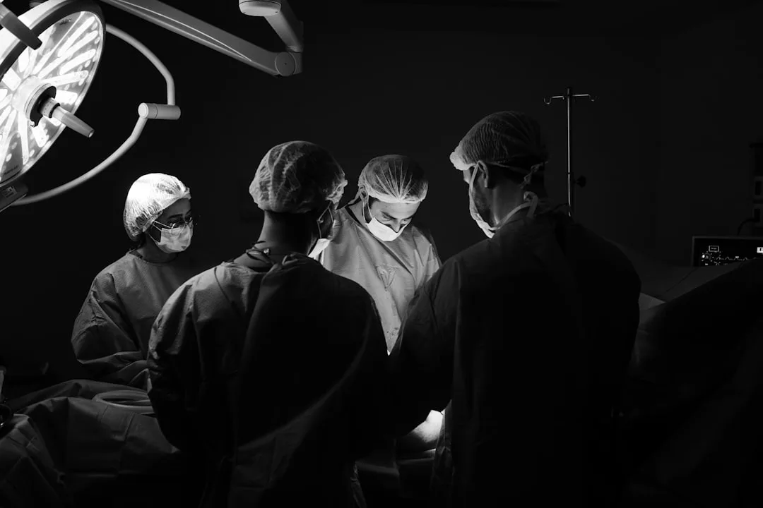 이것이 ‘성형’의 본질…다시 이어진 핏줄과 신경으로 일상이 돌아왔다 [건강한겨레] 관련 이미지